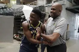 开云app在线下载-步行者负黄蜂，奥拉迪波全方位表现难救师()